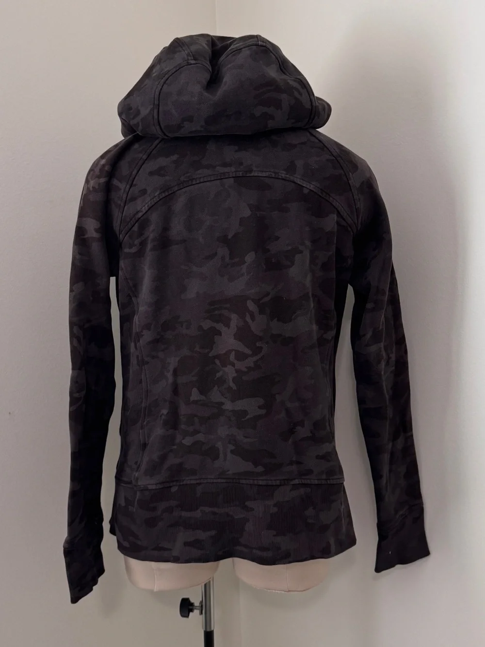 Lululemon 10 Scuba Hoodie Light Cotton Fleece Full Zip Jacket Camo